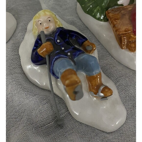 DEPARTMENT 56 ORIGINAL SNOW VILLAGE SKATERS & SKIERS SET OF 3 DEPT 56 Read - Picture 7 of 11